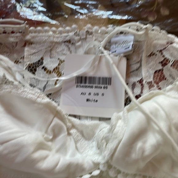 NWT selfie Leslie ruffle trim mini dress white size S - Picture 5 of 10